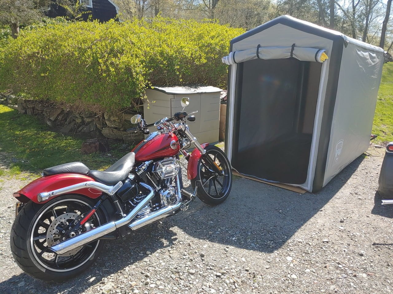 All Weather Outdoor fully Inflatable motorcycle garage. No humidity, no UV, no dust; just the perfect storage. Parking cover by CarCapsule